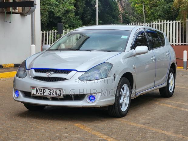 Toyota Caldina 2005 Silver