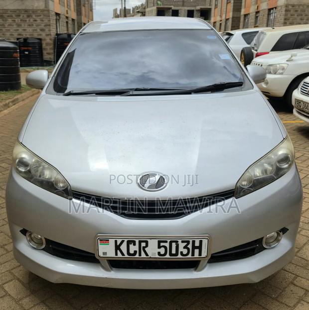 Toyota Wish 2010 Silver