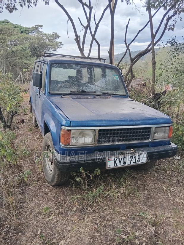 Isuzu Trooper Wagon 1981 Blue