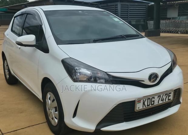 Toyota Vitz 2014 White
