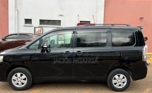 Toyota Noah 2009 Black