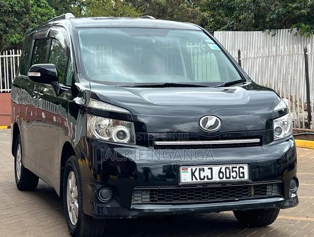 Toyota Noah 2009 Black