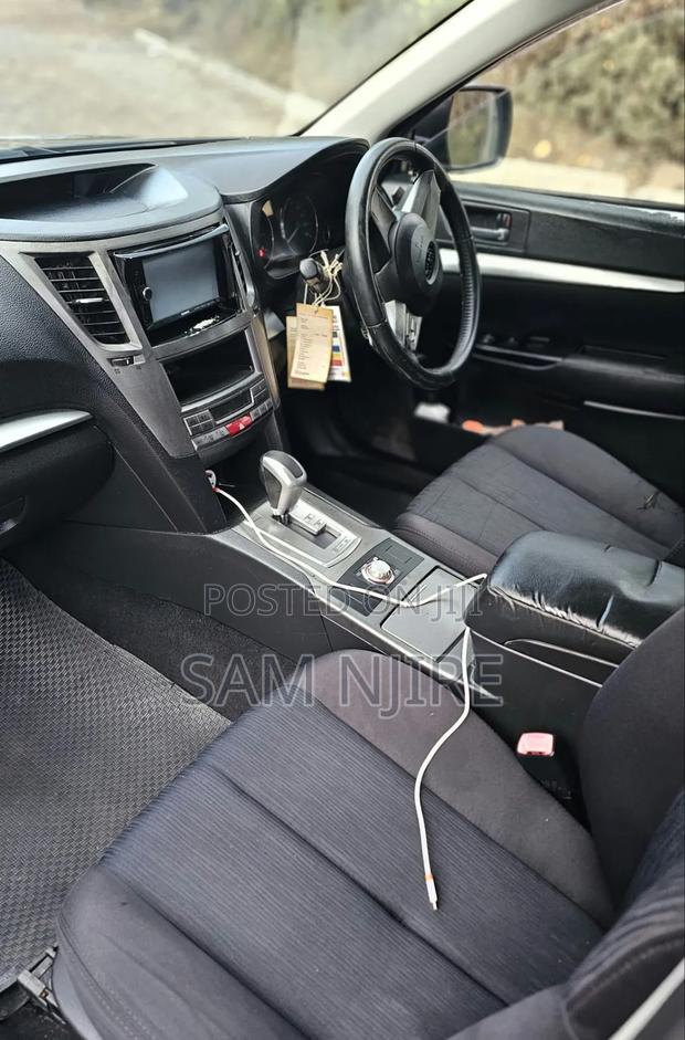 Subaru Legacy 2.5i 2010 Black