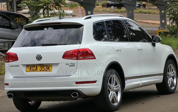Volkswagen Touareg 2012 White