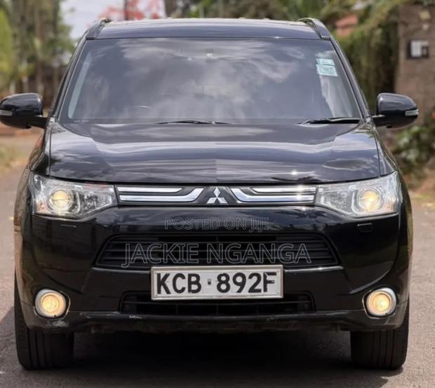 Mitsubishi Outlander 2014 Black