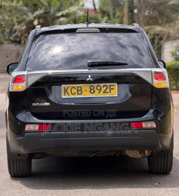 Mitsubishi Outlander 2014 Black
