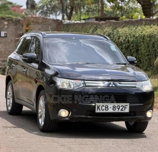 Mitsubishi Outlander 2014 Black