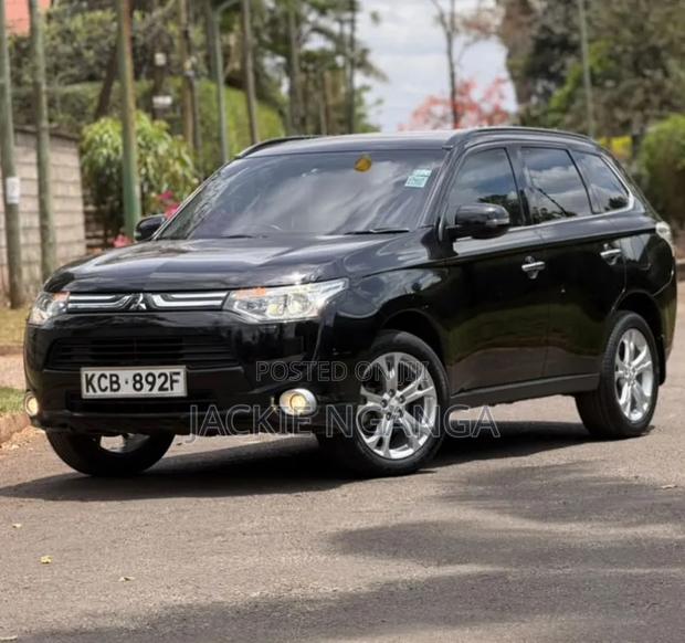 Mitsubishi Outlander 2014 Black