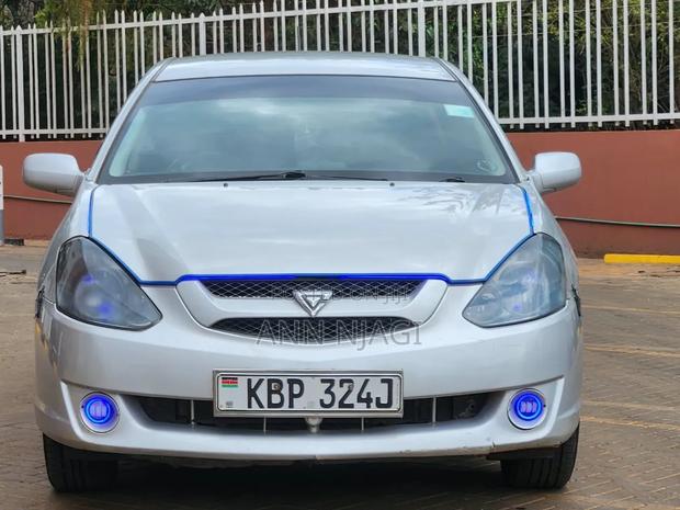 Toyota Caldina 2005 Silver