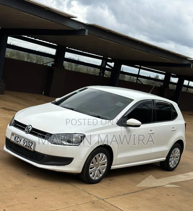Volkswagen Polo 2013 White