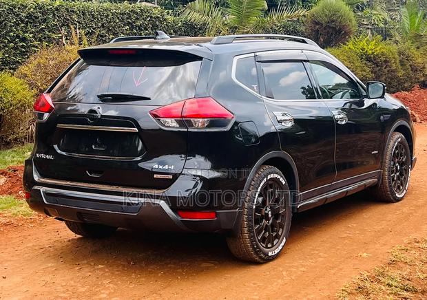 Nissan X-Trail 2.0 Hybrid AWD 2019 Matt Black