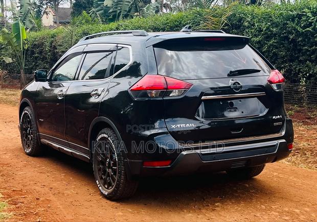 Nissan X-Trail 2.0 Hybrid AWD 2019 Matt Black