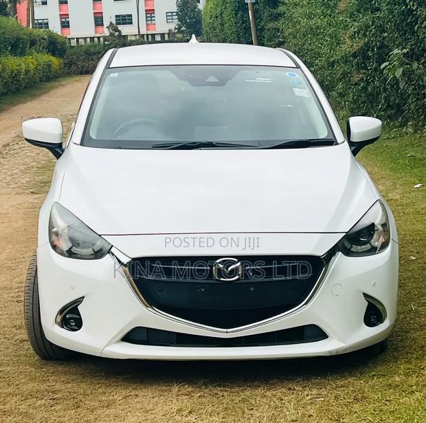 Mazda Demio 2019 Pearl