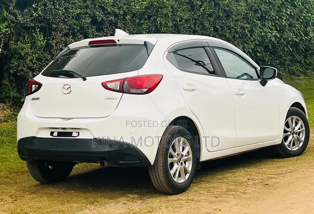 Mazda Demio 2019 Pearl
