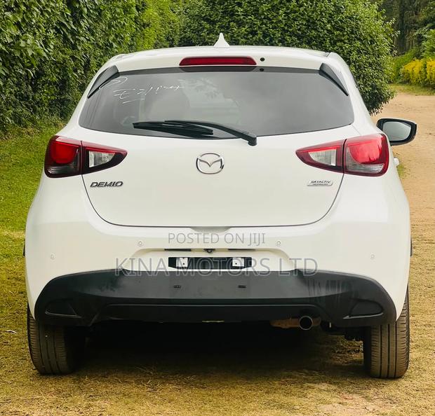Mazda Demio 2019 Pearl