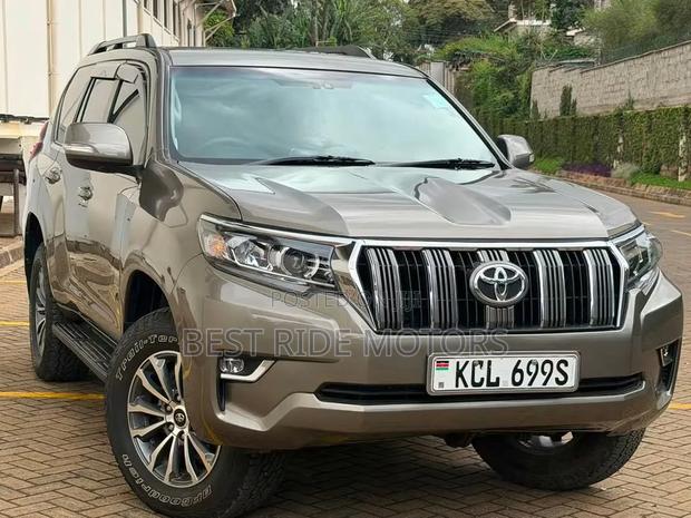 Toyota Land Cruiser Prado 3.0 TD 2011 Gray