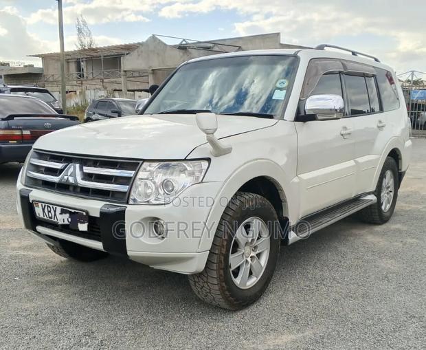 Mitsubishi Pajero 2007 White
