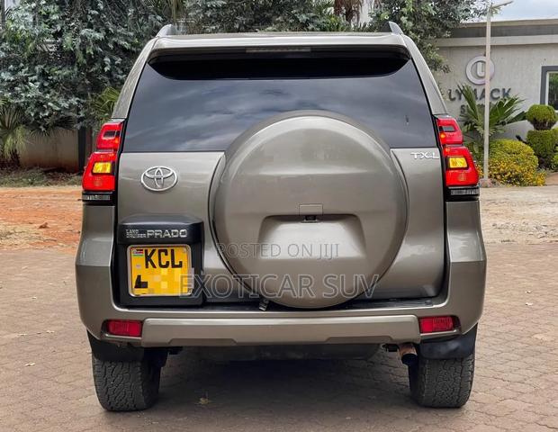 Toyota Land Cruiser Prado 3.0 TD 2011 Burgundy