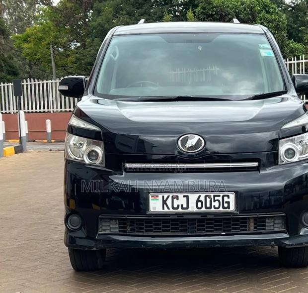 Toyota Voxy 2009 Black