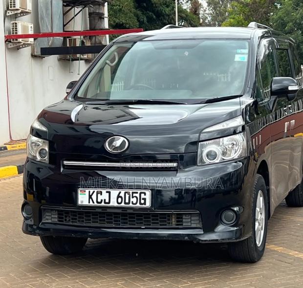 Toyota Voxy 2009 Black