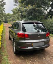 Volkswagen Tiguan S 4Motion 4dr SUV AWD (2.0L 4cyl Turbo 6A) 2014 Gray for sale