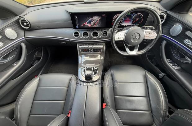 Mercedes-Benz E200 2019 White