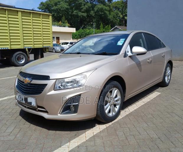 Chevrolet Cruze 2012 Beige