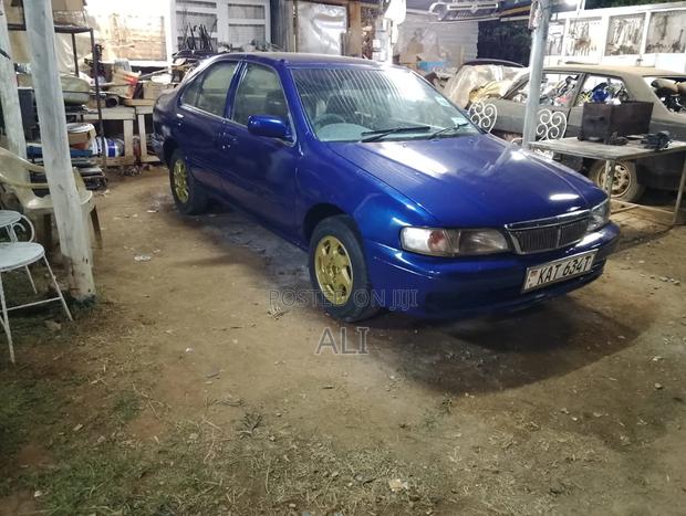 Nissan Sunny B15 Sedan 1.5 2000 Blue