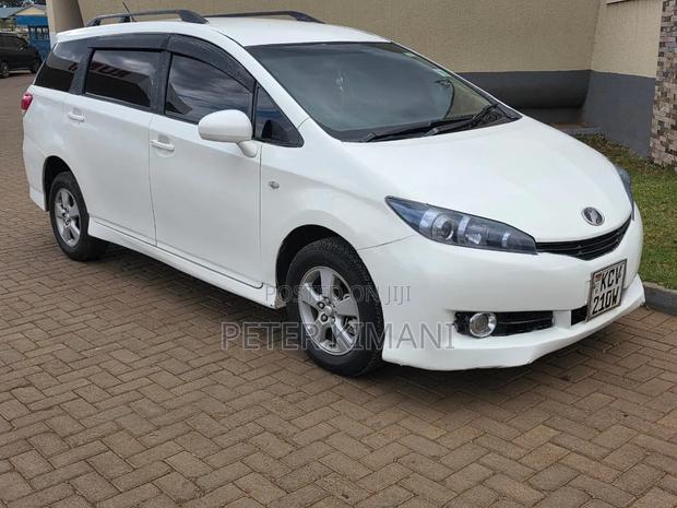 Toyota Wish 2012 White
