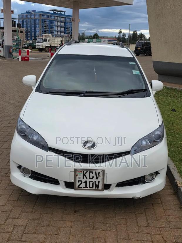 Toyota Wish 2012 White