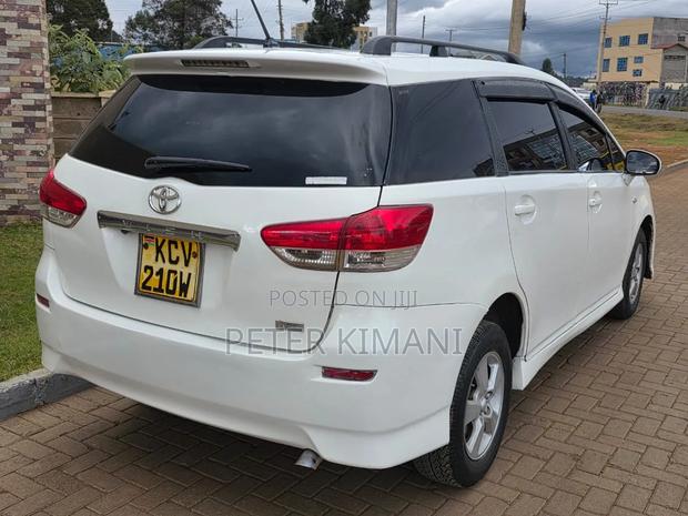 Toyota Wish 2012 White