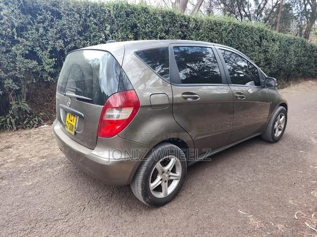 Mercedes-Benz A-Class 2011 Gold