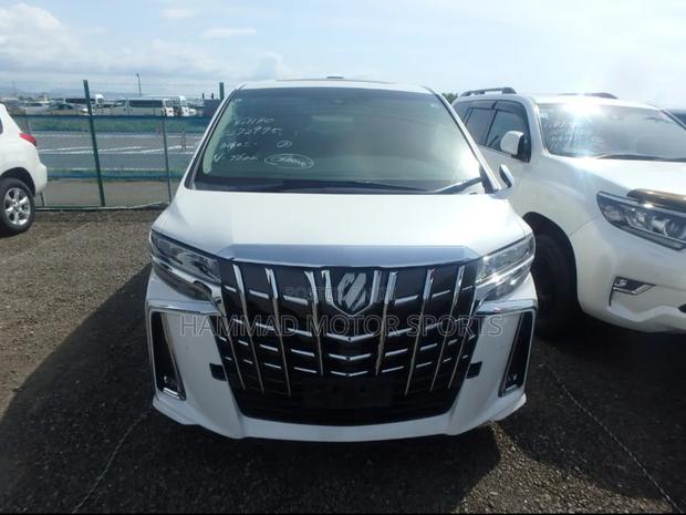 Toyota Alphard 2.5 Petrol FWD 2019 White