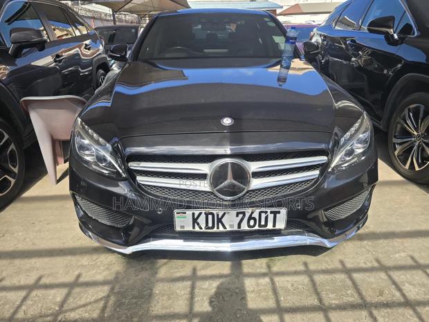 Mercedes-Benz C200 2016 Black