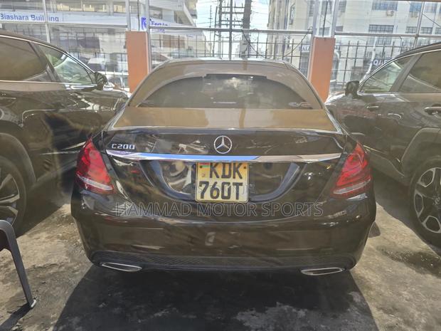 Mercedes-Benz C200 2016 Black