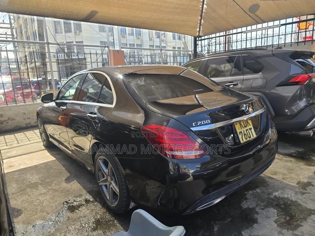 Mercedes-Benz C200 2016 Black
