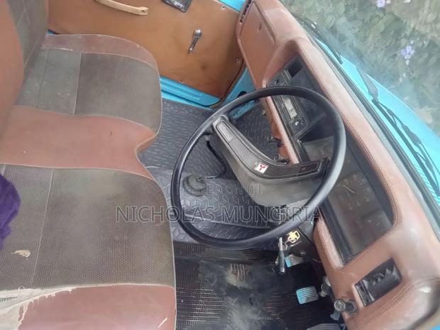 Mitsubishi L200 1981 Blue