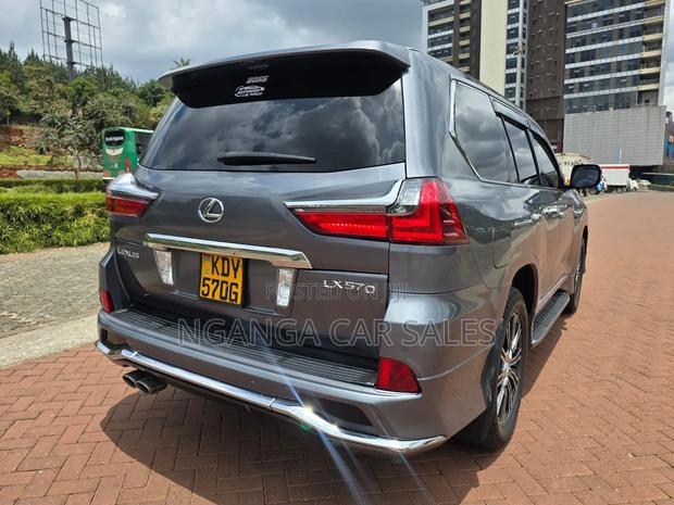 Lexus LX 2016 Gray