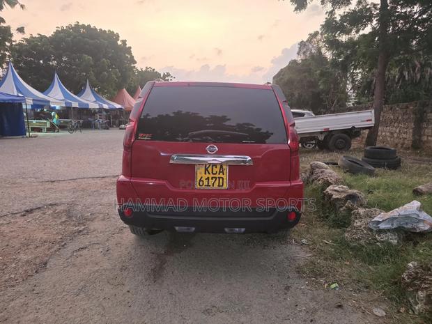 Nissan X-Trail 2.0 Automatic 2008 Red