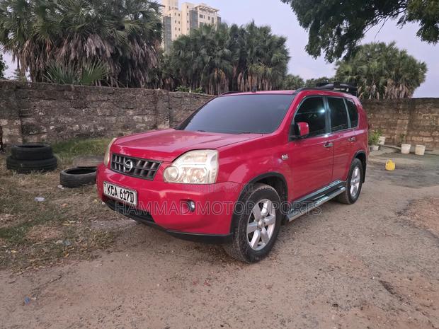 Nissan X-Trail 2.0 Automatic 2008 Red