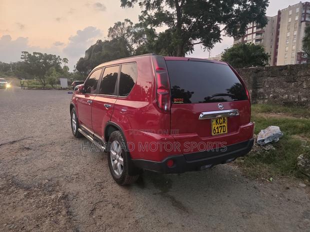 Nissan X-Trail 2.0 Automatic 2008 Red