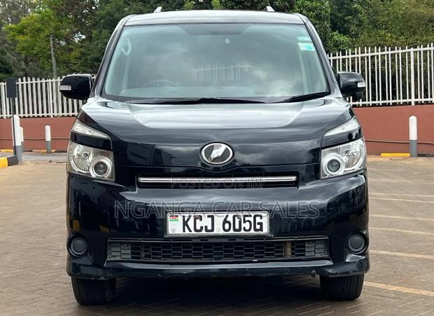 Toyota Voxy 2009 Black