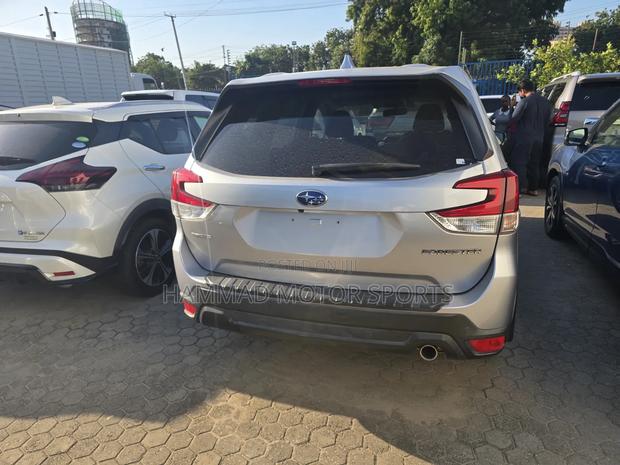 Subaru Forester 2.0XT Touring AWD 2018 Silver