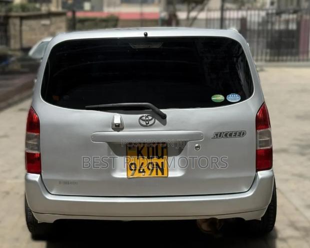 Toyota Succeed 2018 Silver