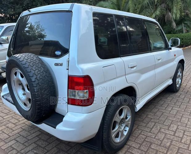 Mitsubishi Pajero IO 2002 White