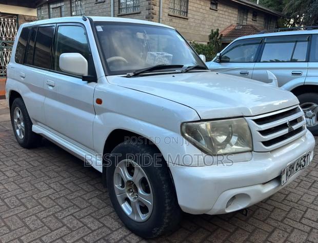 Mitsubishi Pajero IO 2002 White