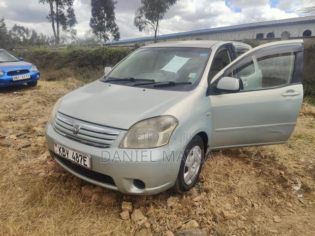 Toyota Raum 2008 Blue
