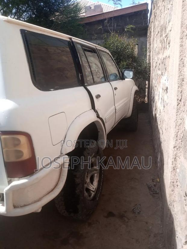Nissan Patrol GR Wagon 1998 White