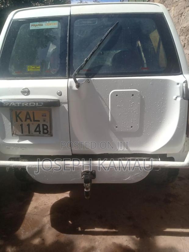 Nissan Patrol GR Wagon 1998 White