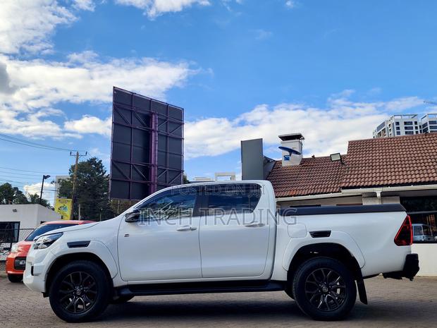 Toyota Hilux 2022 Pearl